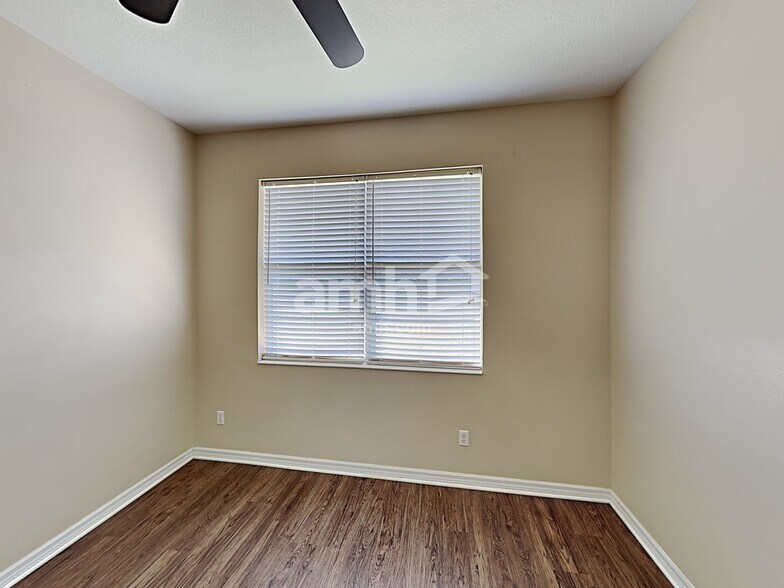 Building Photo - 3106 43rd Ave E