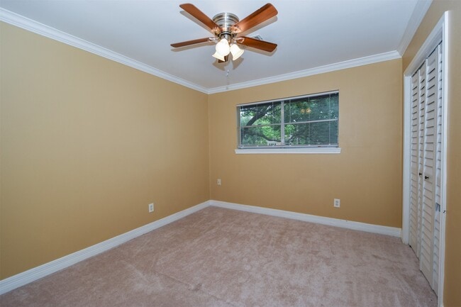 Building Photo - 18603 Point Lookout Dr