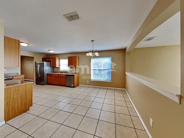 Building Photo - 1461 Whooping Dr