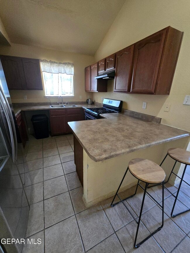 Building Photo - 1400 Cravens St