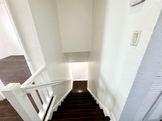 Building Photo - 7801 Hispanola Ave