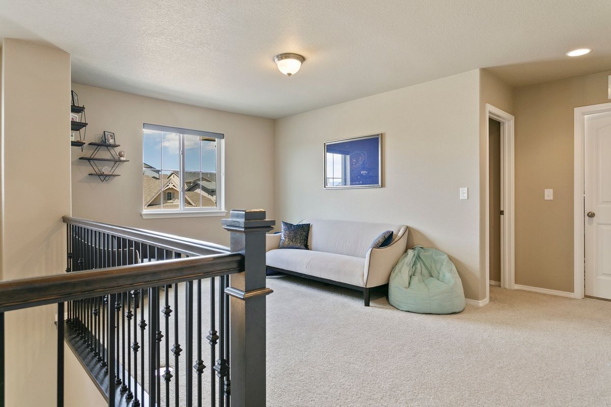 Building Photo - 5775 Thurber Dr