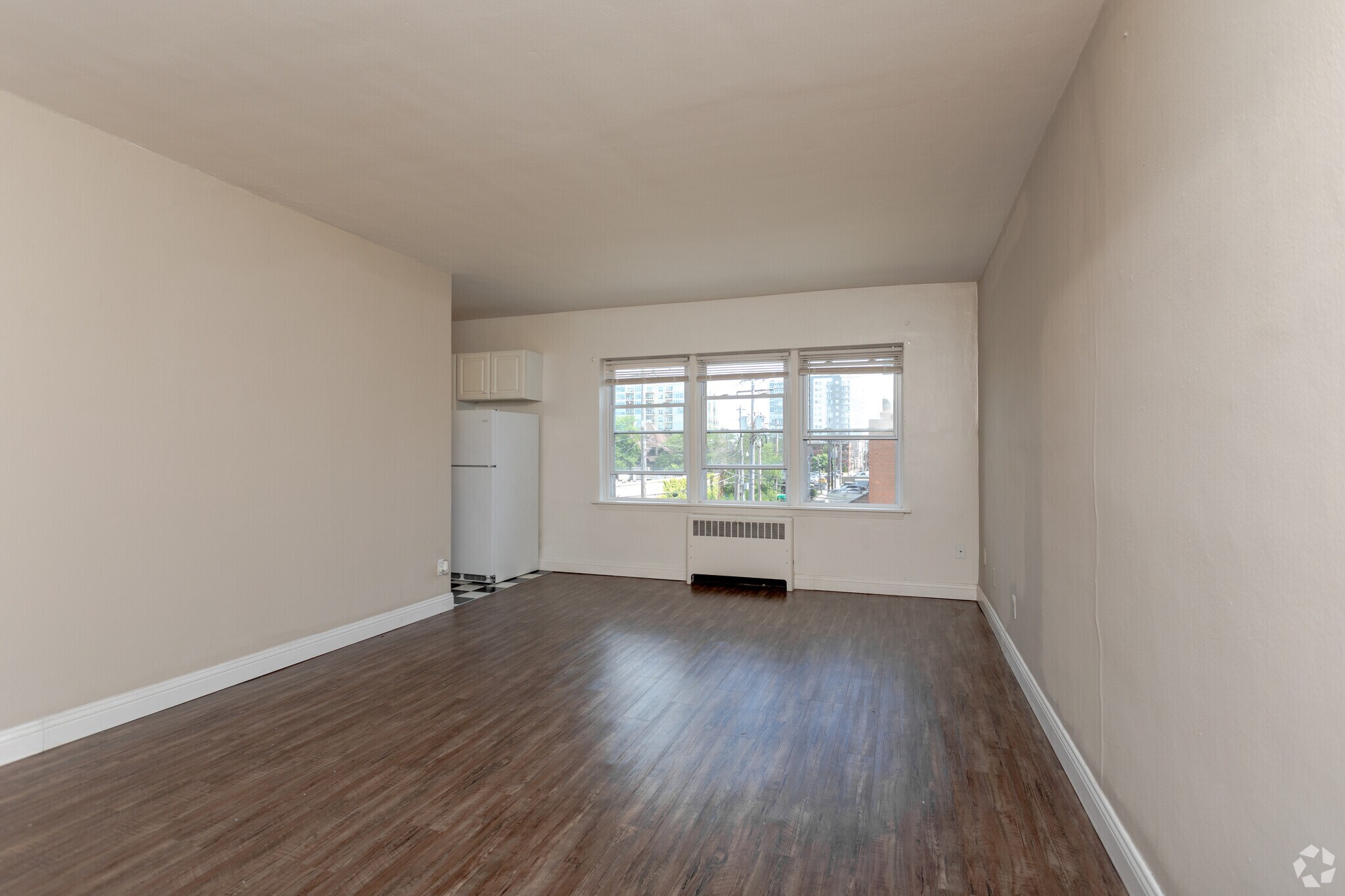 Prospect Downs 1653 N Prospect Ave Milwaukee WI 53202 Apartment Finder