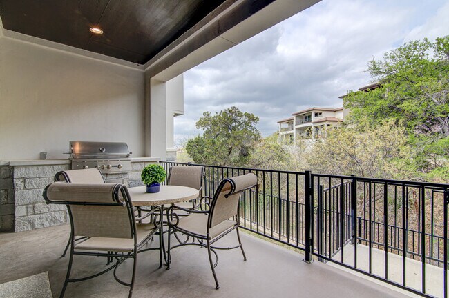 Building Photo - 107 Cascading Water Pl