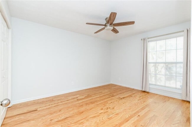 Building Photo - 3005 Seven Pines Ln