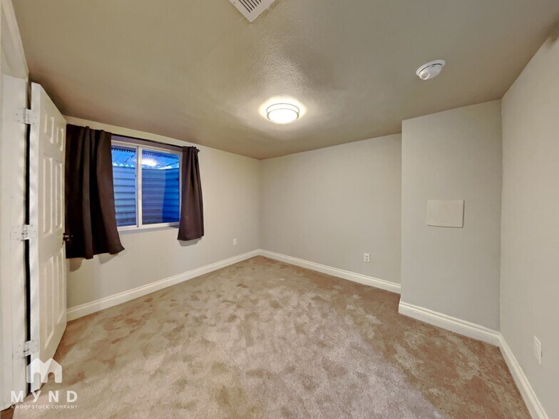 Building Photo - 2915 Sheridan Boulevard