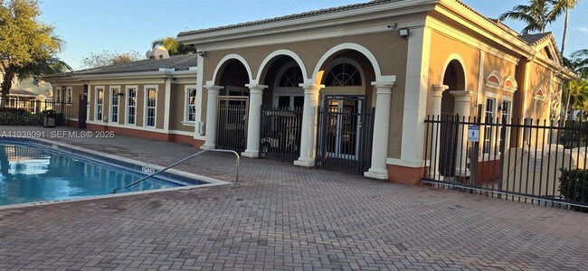 Building Photo - 5818 Hampton Hills Blvd