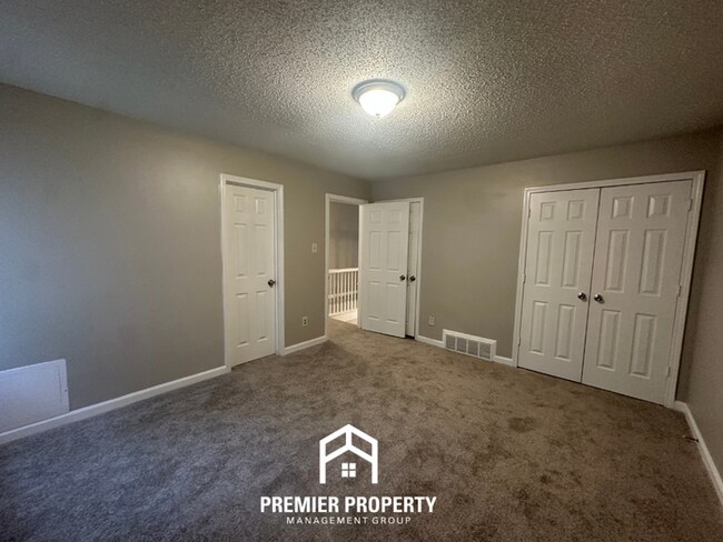 Building Photo - 2814 Baywood Dr