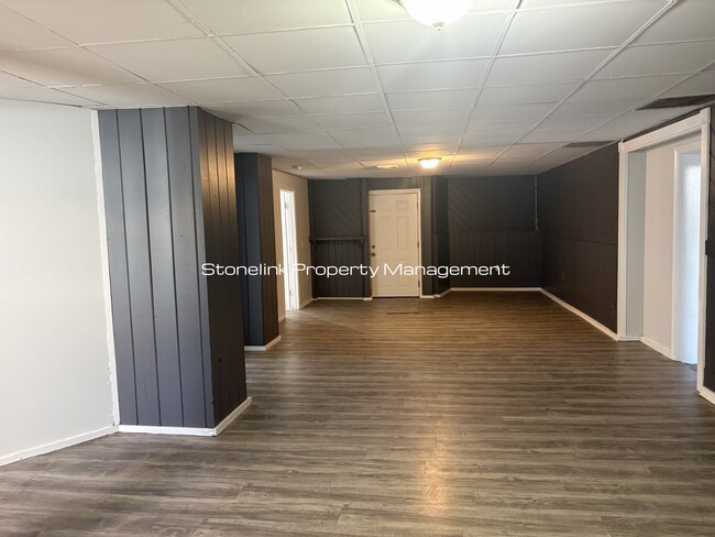 Building Photo - 21 Kenyon Ave