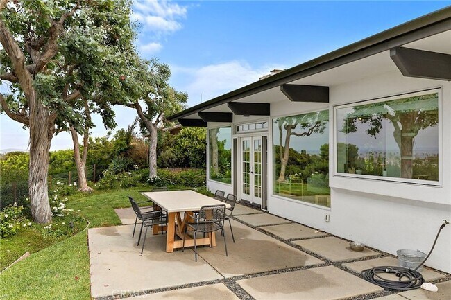 Building Photo - 3007 Harbor View Dr