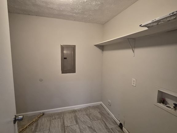 Building Photo - 126 Woodward Ct