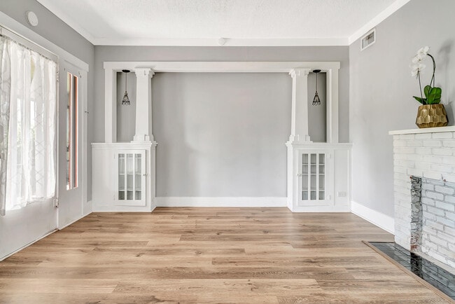 Building Photo - 515 46th St