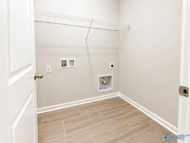 Building Photo - 26491 Riparian Dr