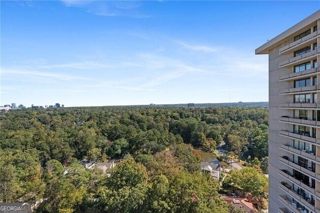 Building Photo - 2575 Peachtree Rd NE