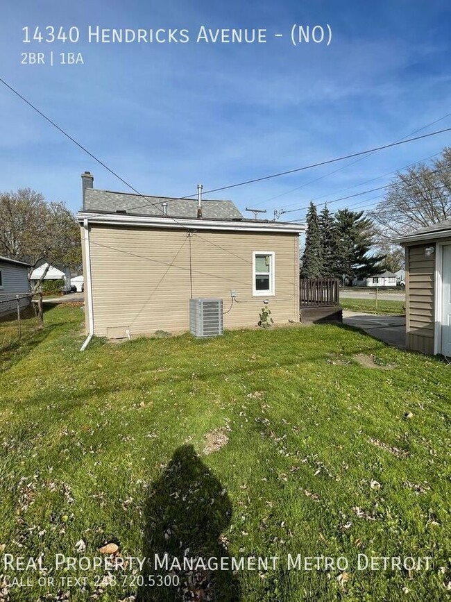 Building Photo - Newly Renovated Warren Home