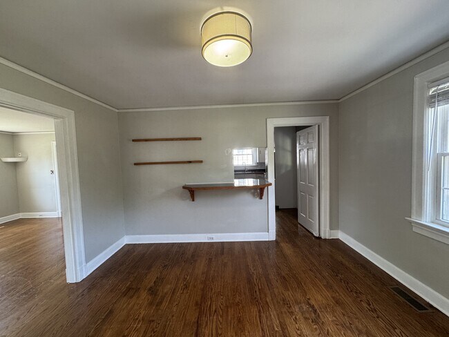 Building Photo - 310 Yeardley Ave