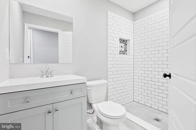 Building Photo - 263 S Robinson St