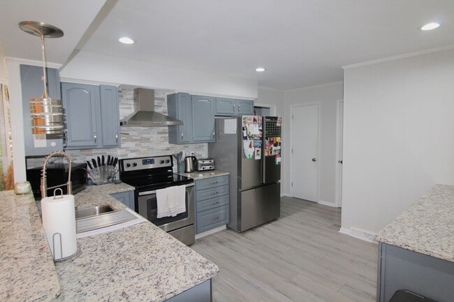 Building Photo - (Coming Soon) 3 Bedroom Brick Ranch in Idl...