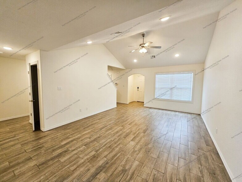 Building Photo - 6614 Leightyn Ln