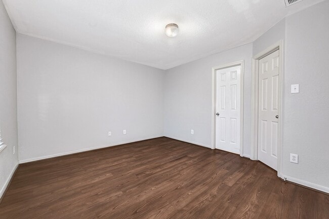Building Photo - 702 Heatherton Hill Ln