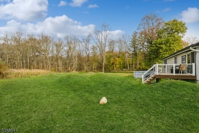 Building Photo - 48 Bellows Ln