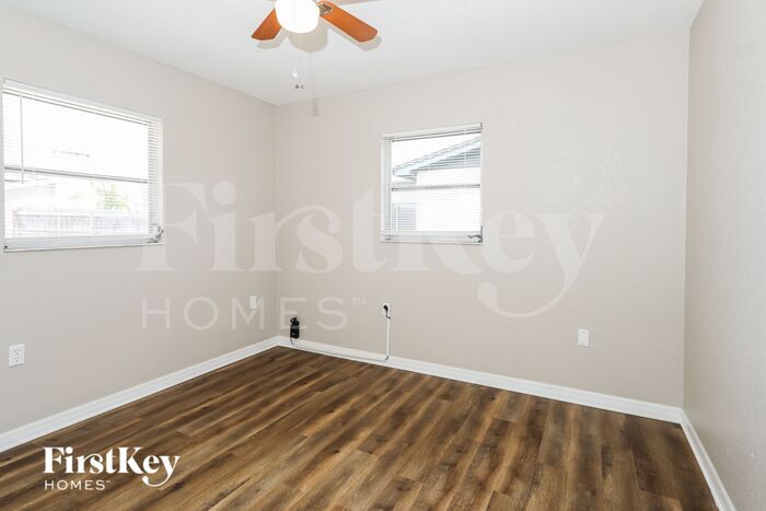 Building Photo - 8241 Hixton Dr