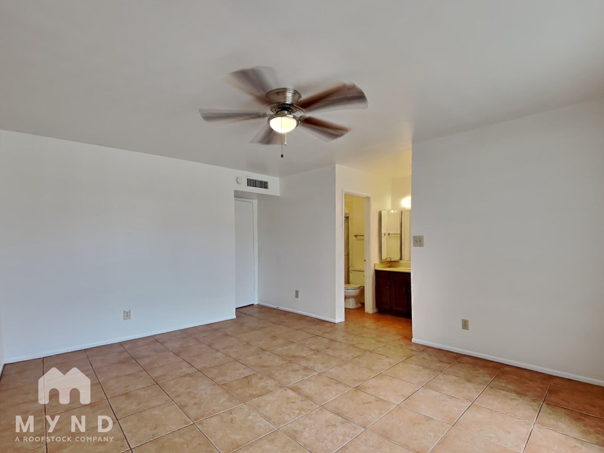 Building Photo - 3114 W Anderson Dr
