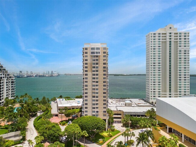 Building Photo - 770 Claughton Island Dr