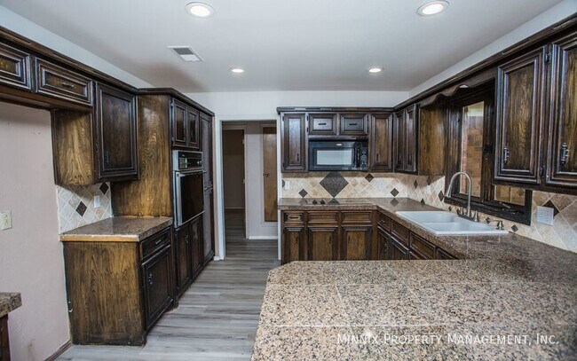 Building Photo - 5504 73rd St