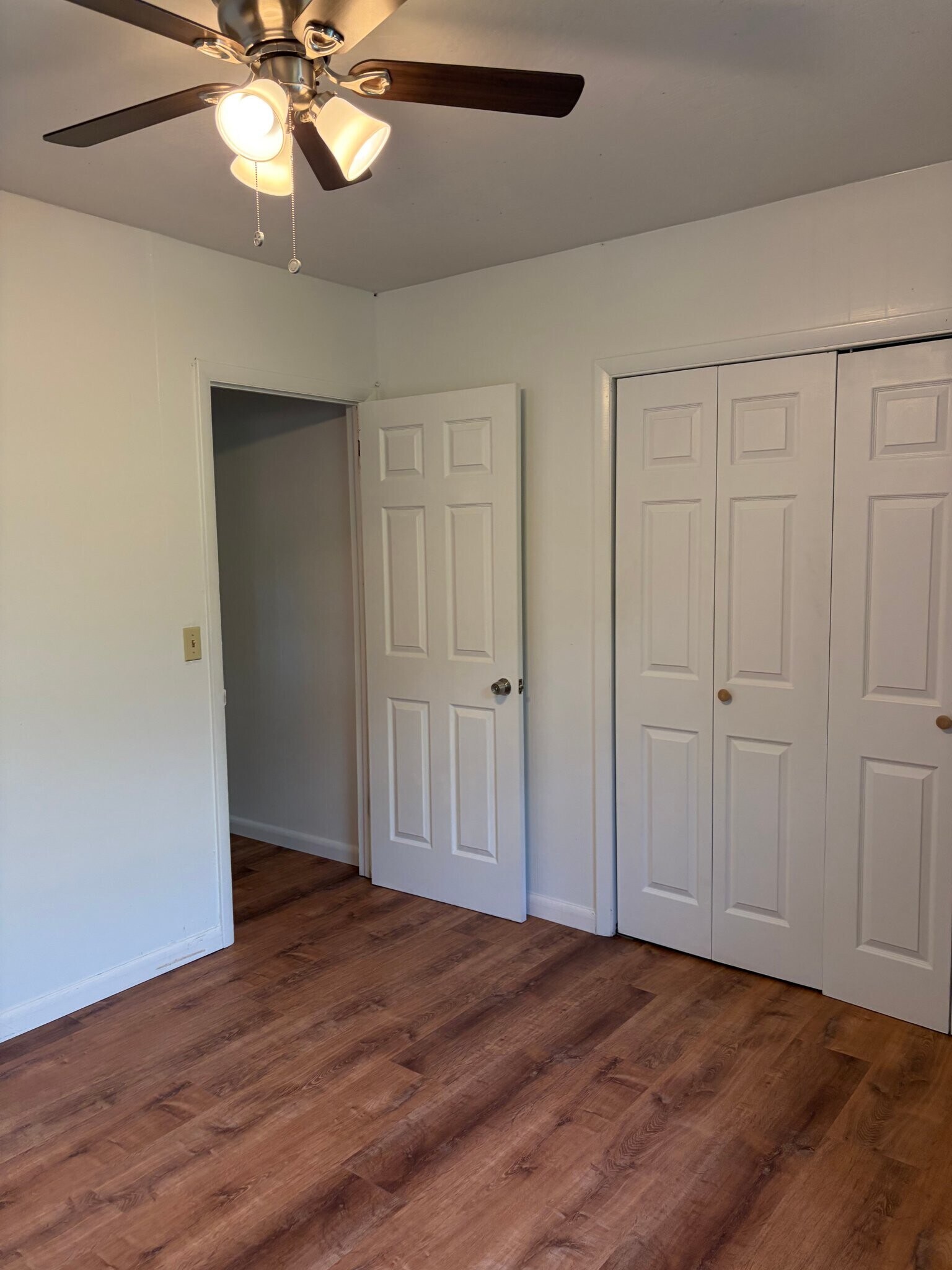 Building Photo - 117 N Bay Harbor Dr