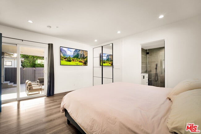 Building Photo - 12827 Sylvan St