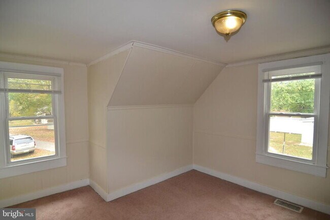 Building Photo - 5380 Beta Pl