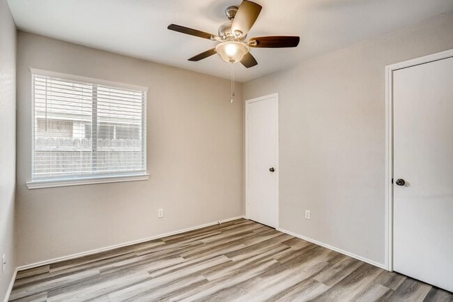 Building Photo - 607 Battlecreek Ln