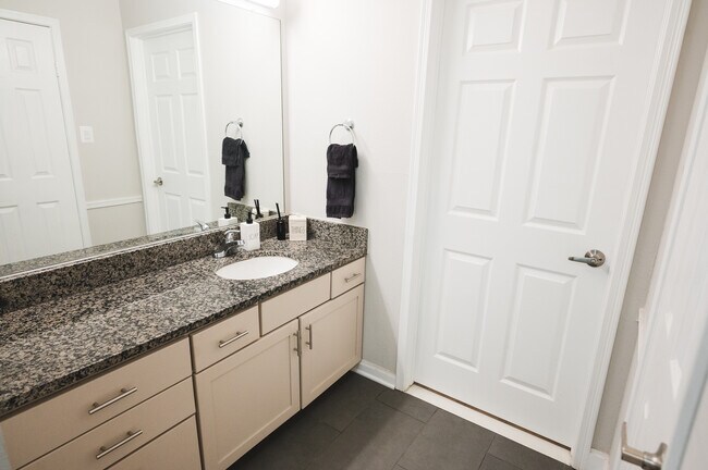 Building Photo - 3309 Wyndham Cir