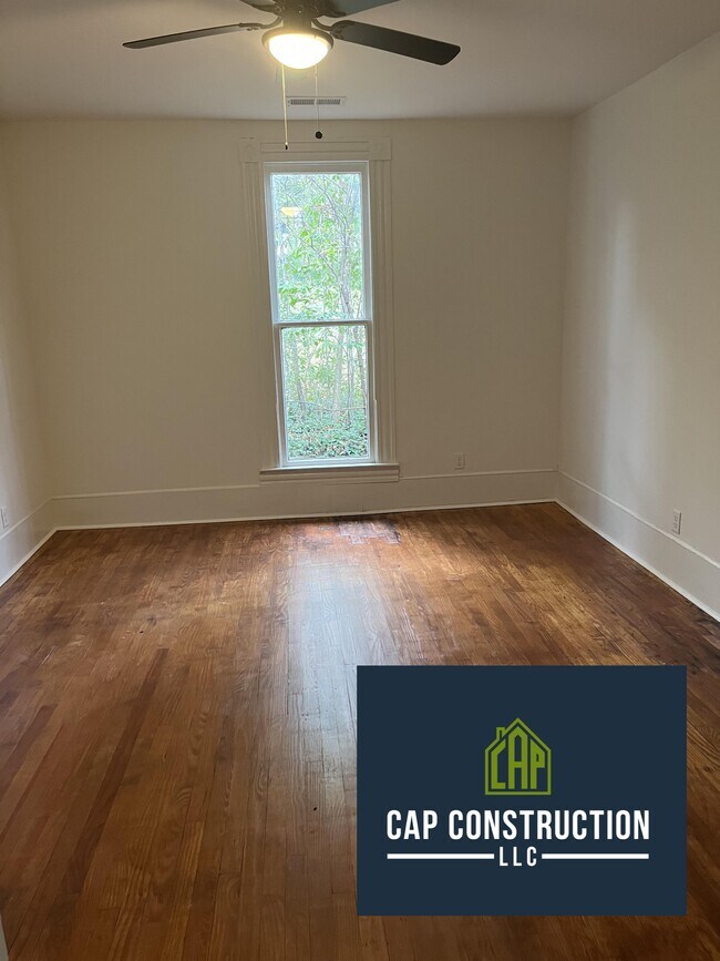 Building Photo - 237 Cedar St