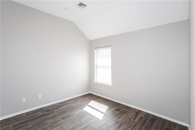 Building Photo - 18408 El Greco Dr