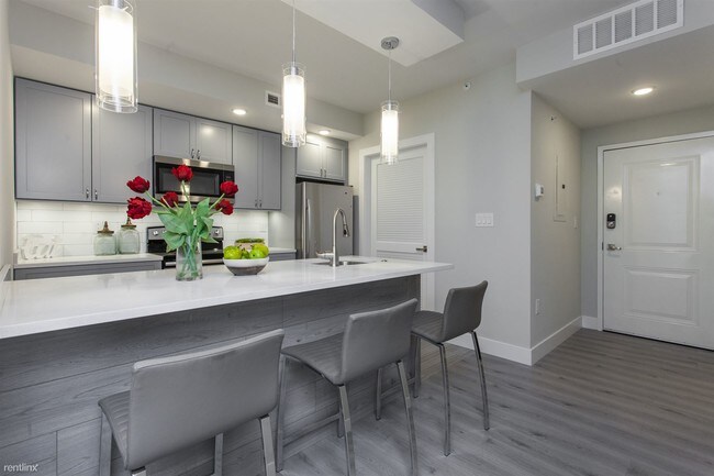 Building Photo - 2 br, 2 bath  - 1533-39 PARRISH ST Unit 1C