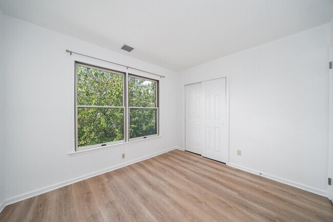 Building Photo - 79 Sherman Pl