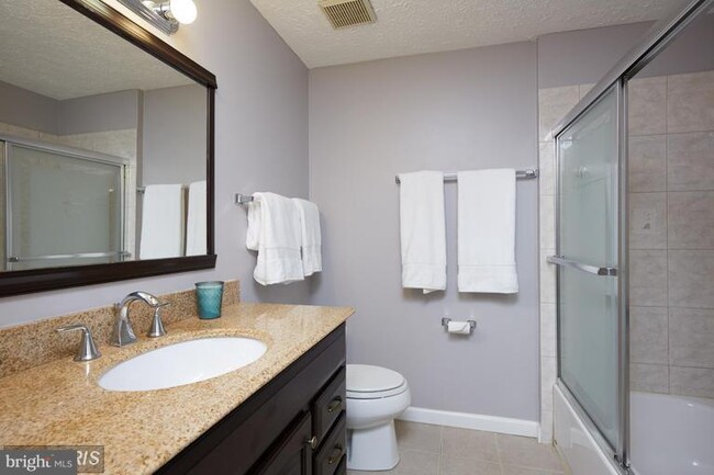 Building Photo - 7706 Havenside Terrace