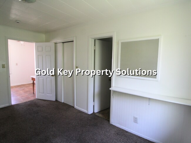 Building Photo - 1550 Raible Ave