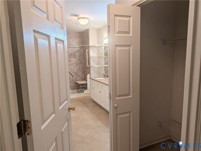 Building Photo - 301 Beacon Ridge Dr