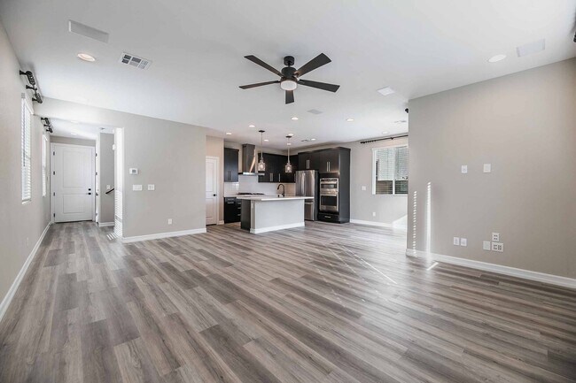 Building Photo - Stunning New 4 Bedroom Home for Rent!