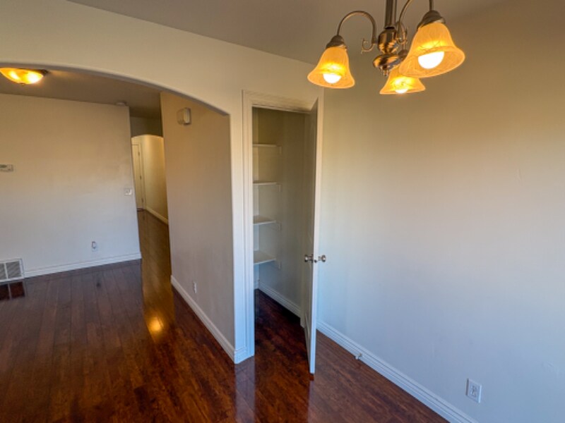 Building Photo - 652 Pimlico Dr