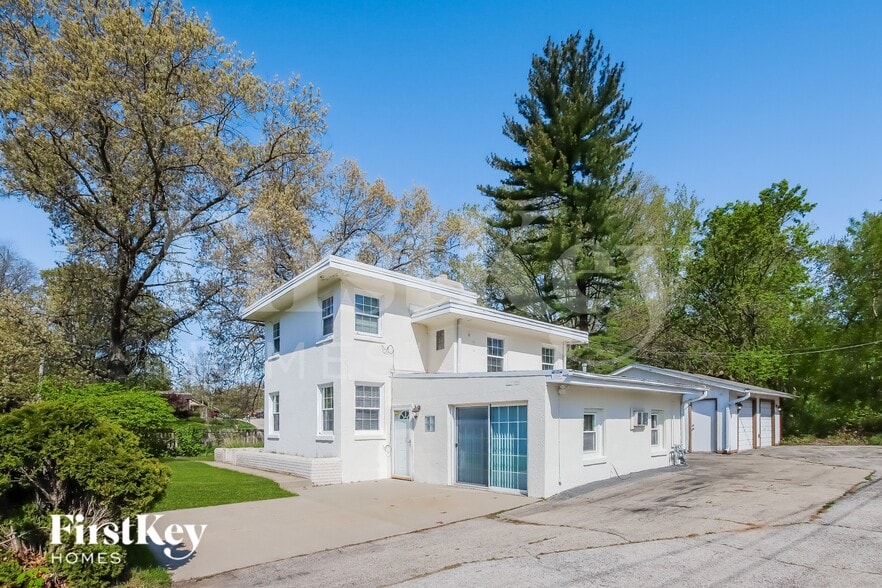 Building Photo - 1399 Sheridan Rd