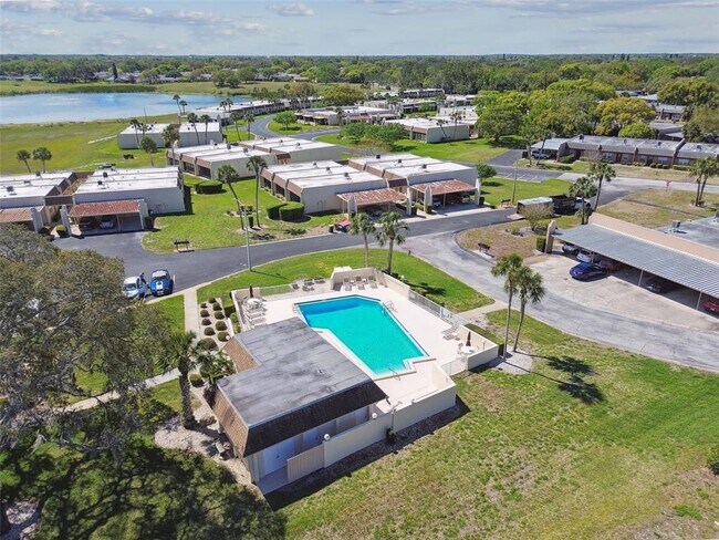 Building Photo - 11110 Carriage Hill Dr