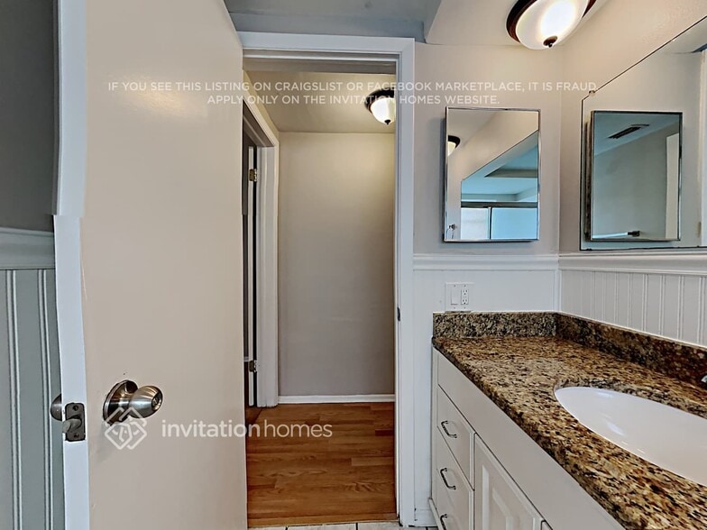 Building Photo - 3205 Matchlock Dr