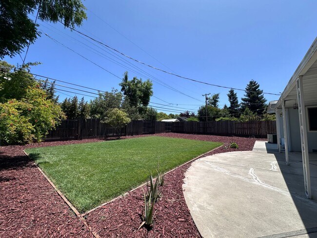 Building Photo - Stunning 3/2 Cambrian / Los Gatos border, ...