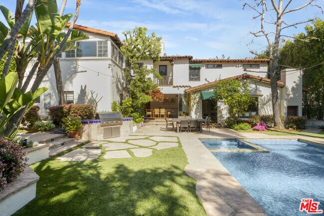 Primary Photo - 627 Alta Dr
