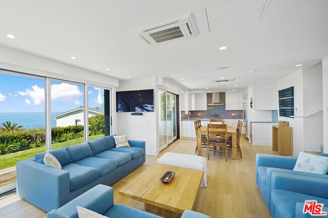 Building Photo - 6817 Seawatch Ln