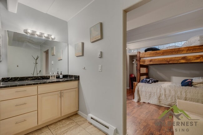 Building Photo - Amazing Views at this Fully Furnished Condo at the Lodge at Lake Dillon